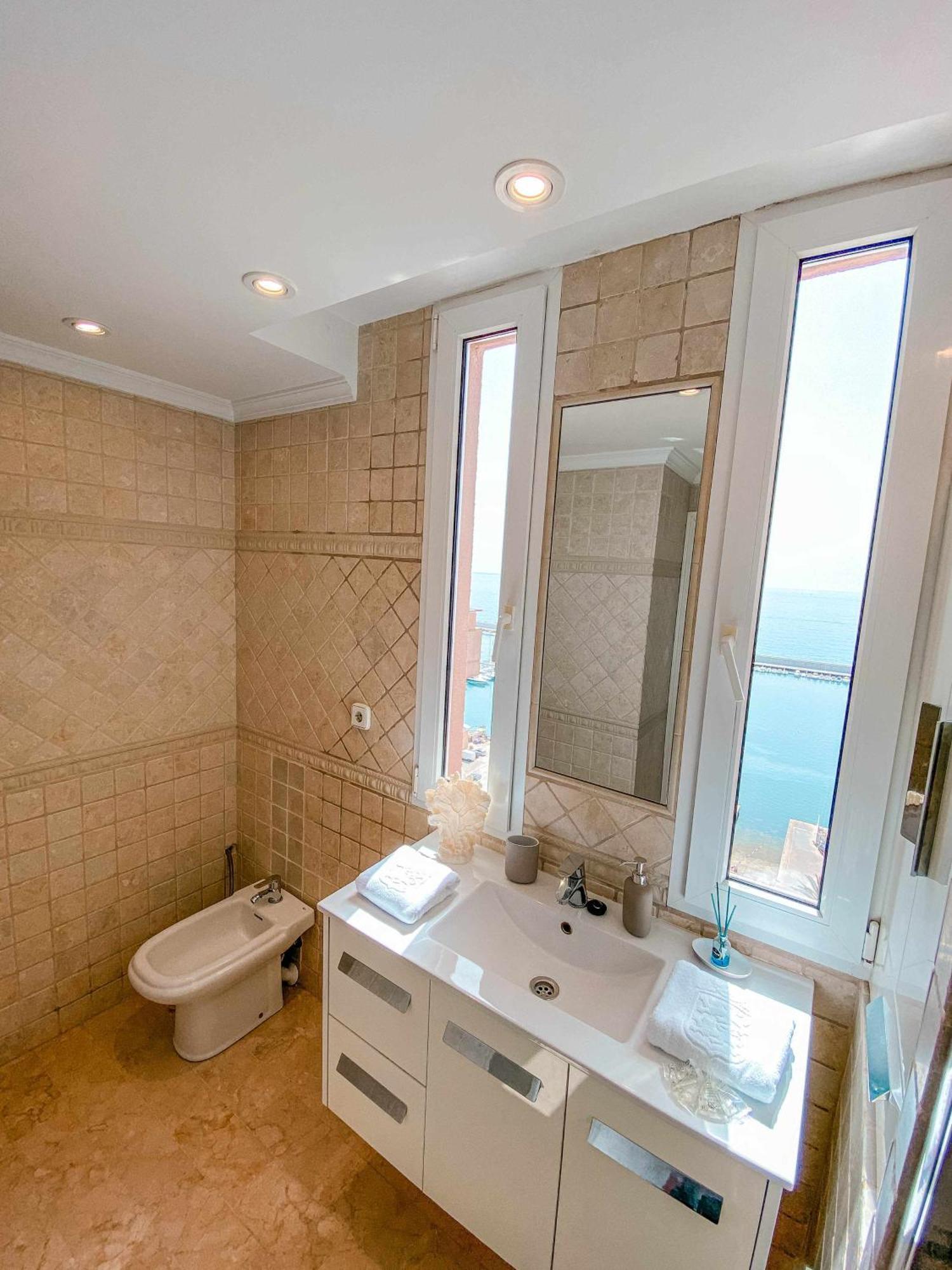 Nuevo Atico Con Piscina Privada Y Vistas Al Mar Apartment Fuengirola Exterior photo
