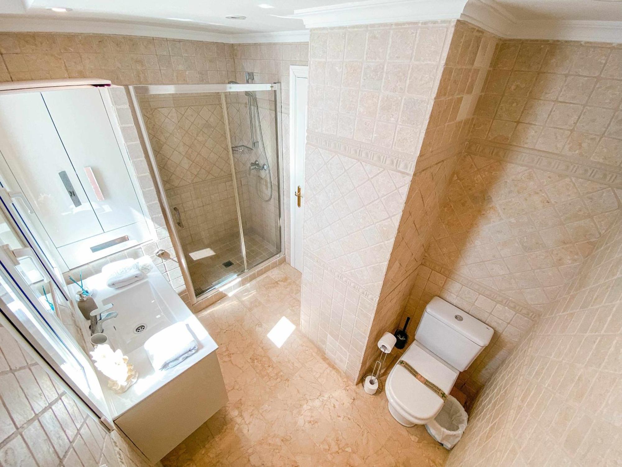 Nuevo Atico Con Piscina Privada Y Vistas Al Mar Apartment Fuengirola Exterior photo