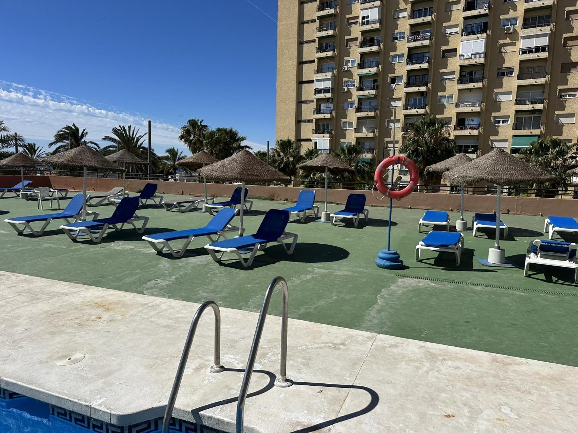 Nuevo Atico Con Piscina Privada Y Vistas Al Mar Apartment Fuengirola Exterior photo